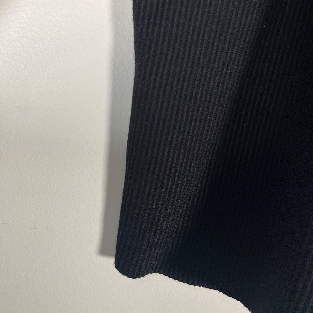 Halston Black Ribbed Top - Picture 3 of 4
